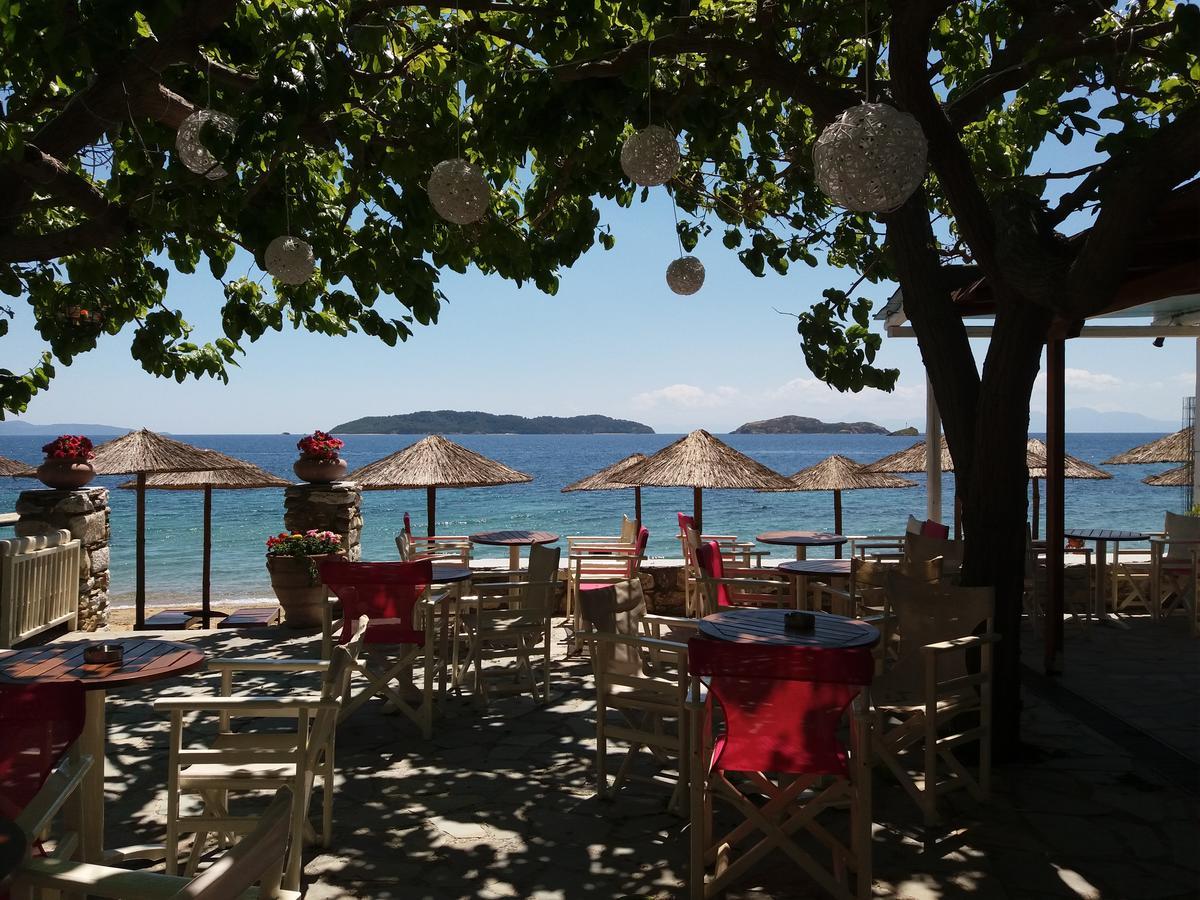 Aparthotel Maniatis Garden Achladies  Exterior foto